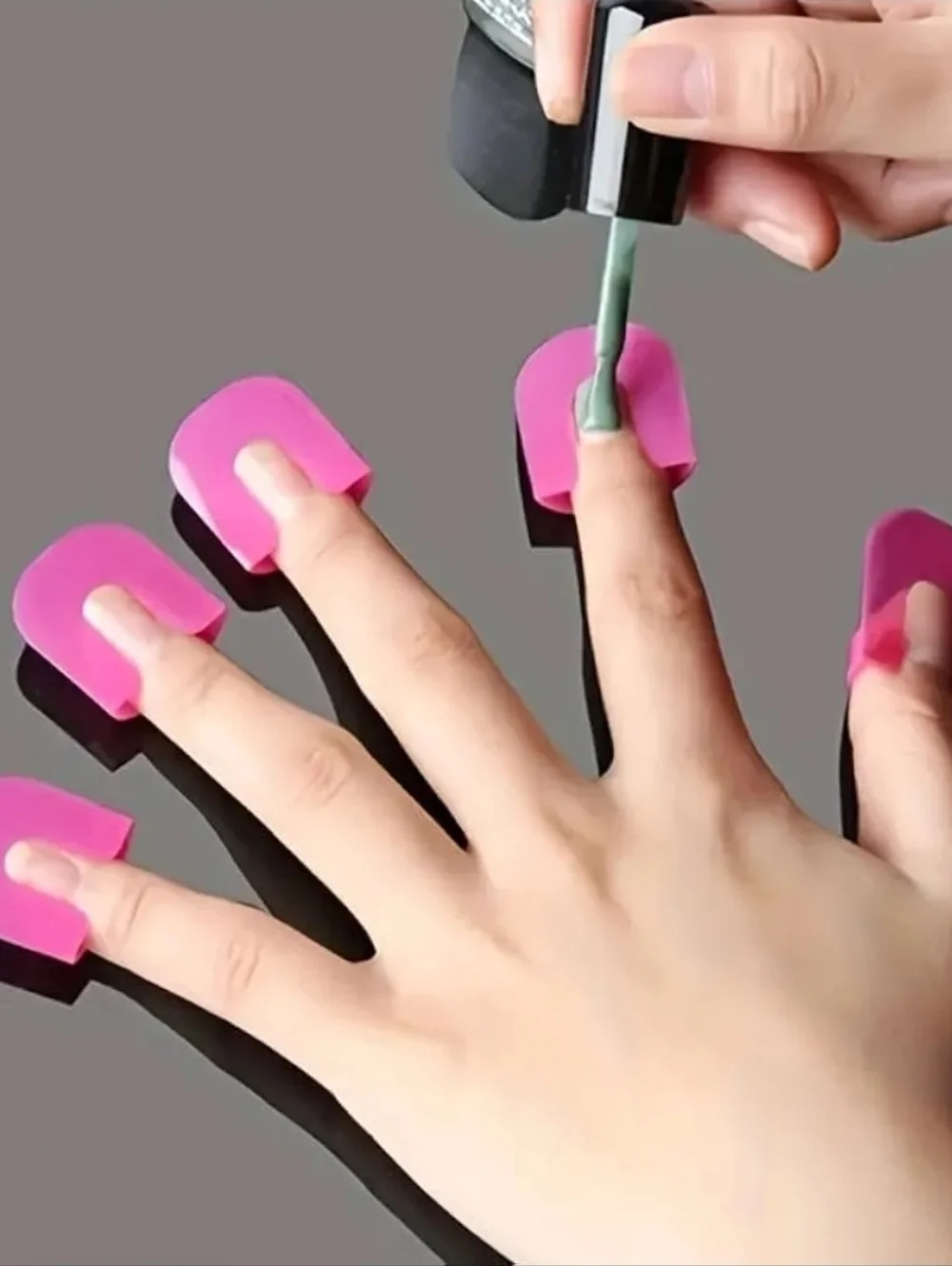 26PCS Reusable Nail Polish Protectors, Anti-Stain Soft Plastic Edge Protectors - Picture 1 of 5